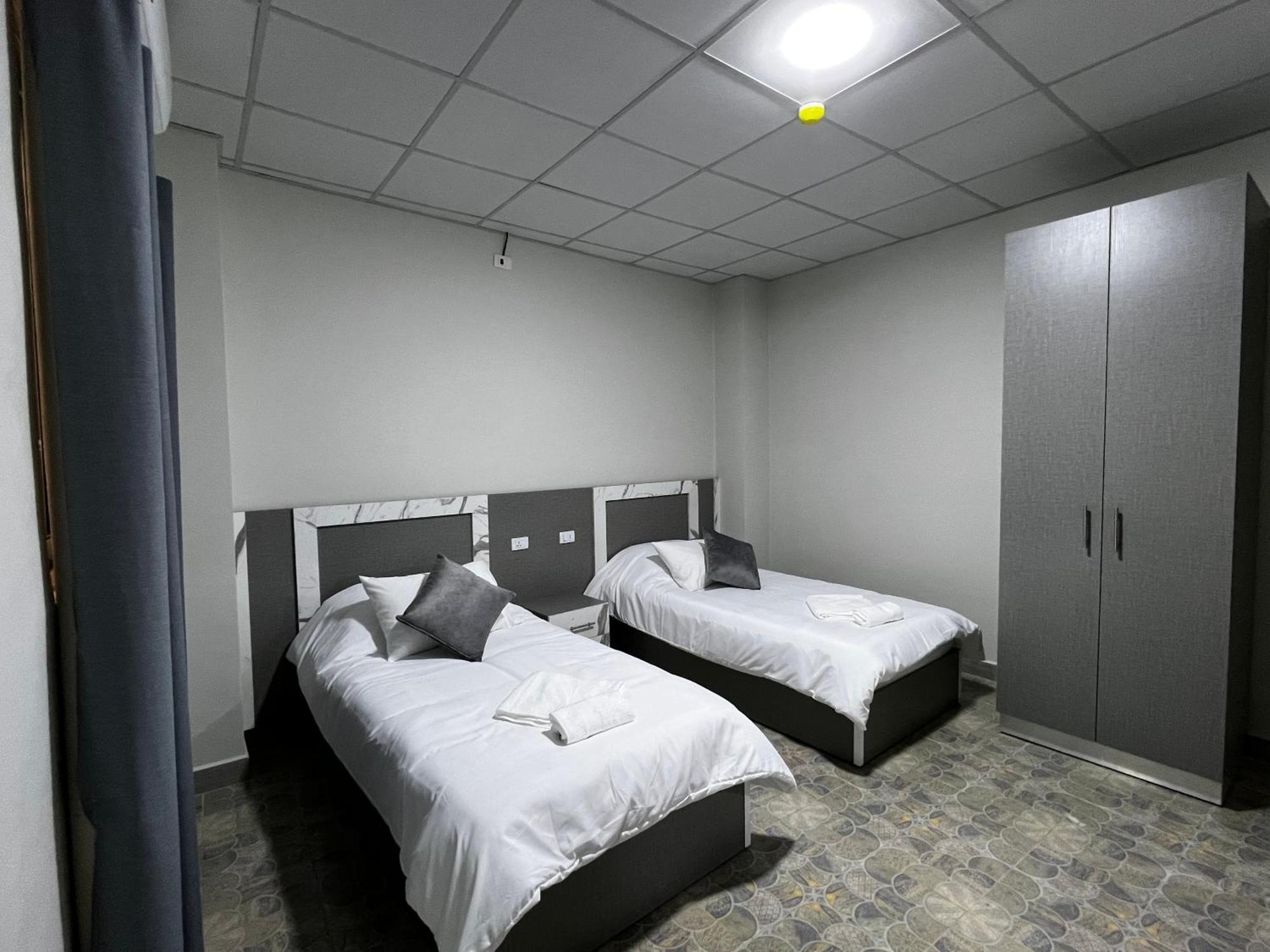 Downtown Inn マダバ エクステリア 写真